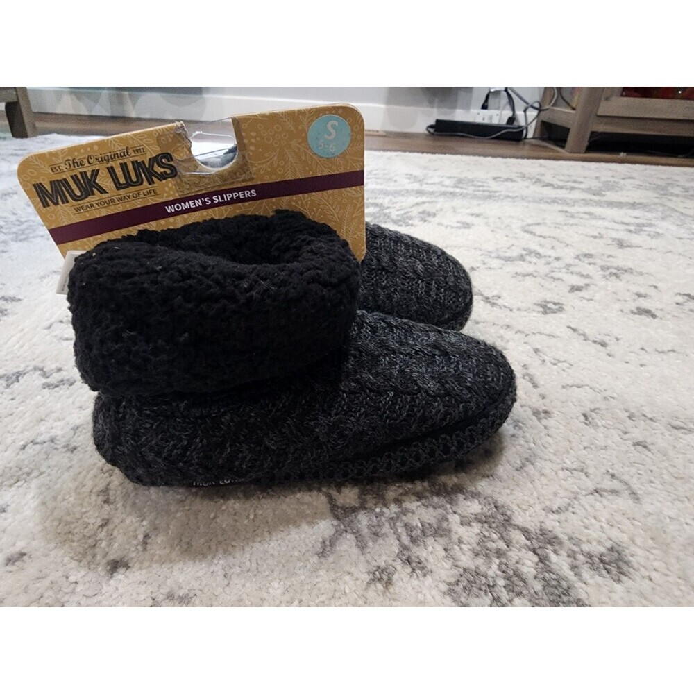 The Original Muk Luks Black Bootie Slippers Womens Size Small 5-6